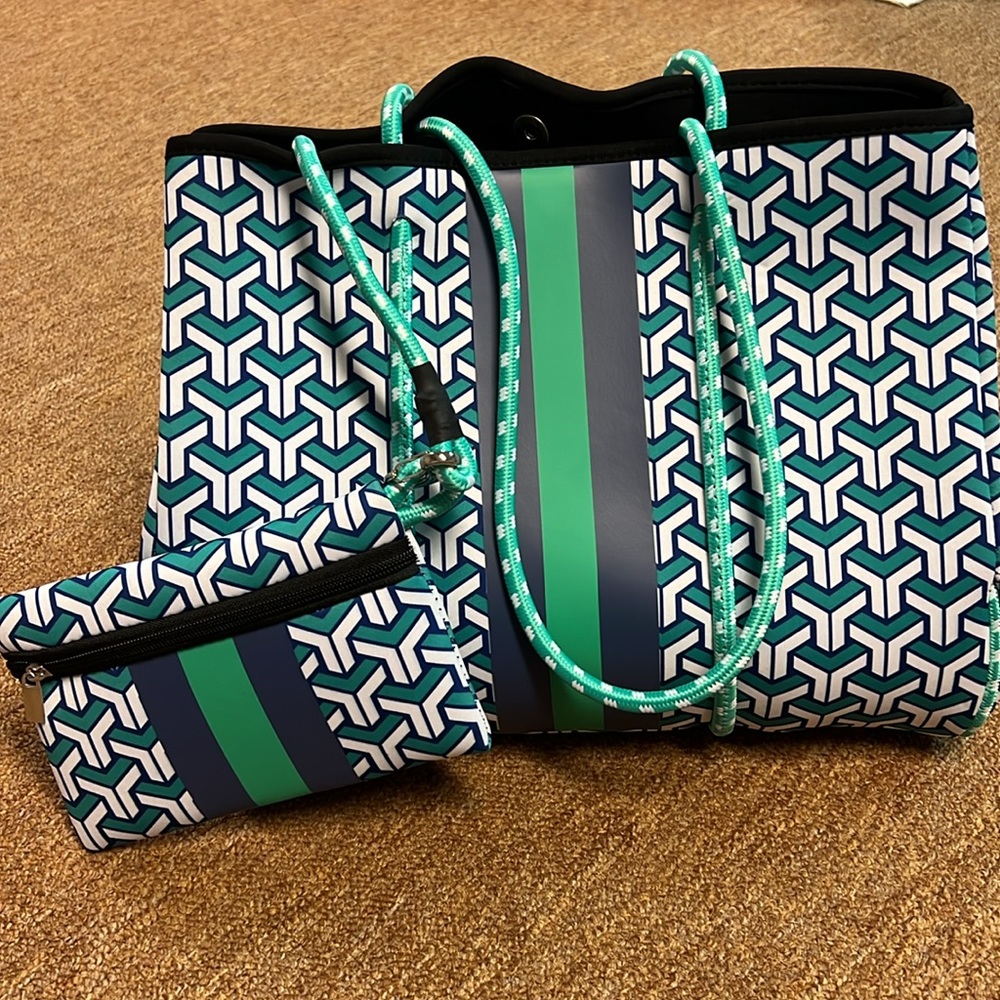 New Neoprene Expandable Tote with Detachable Zip Pouch Blue, Teal-Green, White